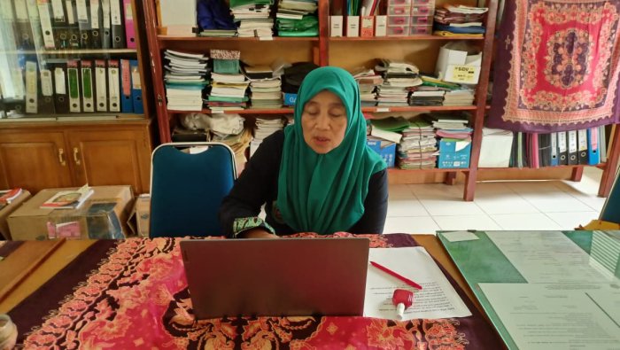 Sarminah, S.Pd Perbarui Data Kepegawaian Melalui Aplikasi SIMPEG 5 Sarminah, S.Pd Perbarui Data Kepegawaian Melalui Aplikasi SIMPEG 5