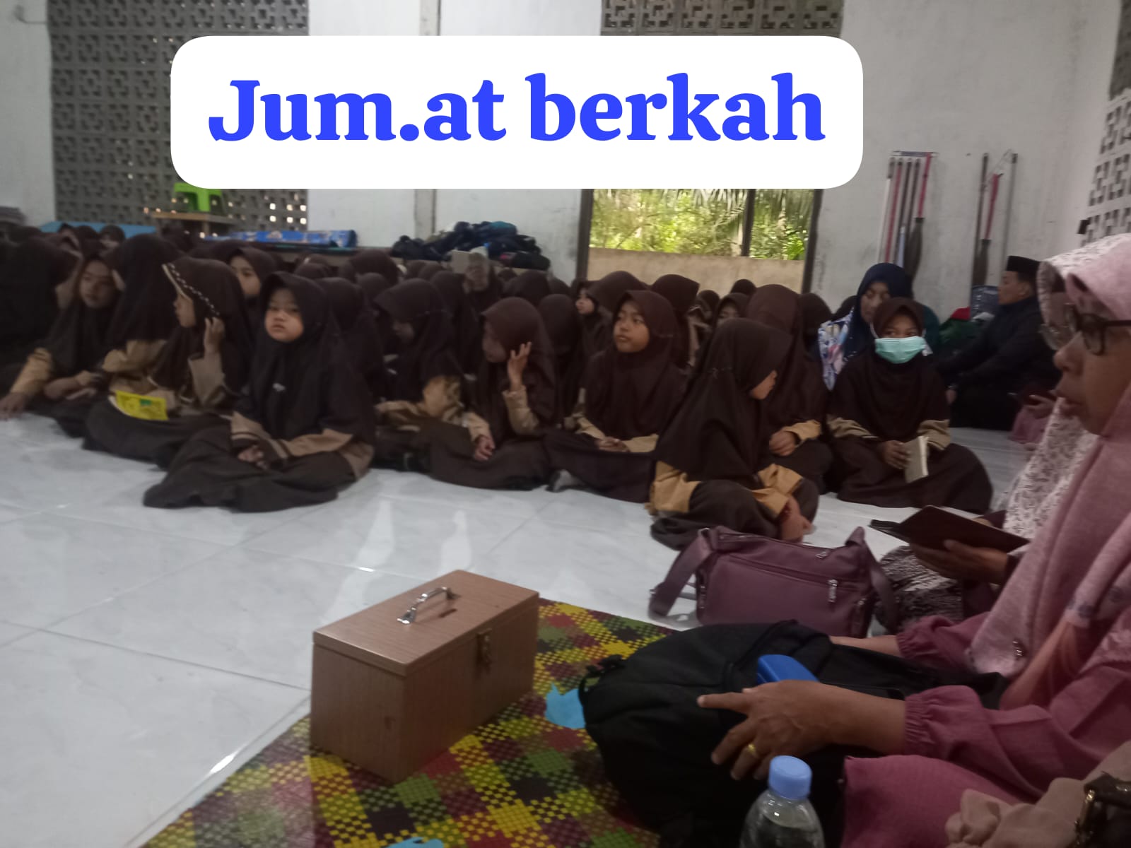 MIN 4 Batang Hari Teguhkan Nilai Keagamaan Melalui Yasinan Jumat Pagi MIN 4 Batang Hari Teguhkan Nilai Keagamaan Melalui Yasinan Jumat Pagi