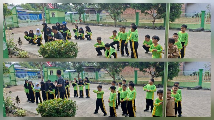 Siswa Kelas I A MIN 4 Batang Hari Antusias Belajar PJOK di Halaman Madrasah Siswa Kelas I A MIN 4 Batang Hari Antusias Belajar PJOK di Halaman Madrasah