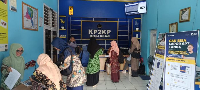 Berita Guru MIN 4 Batang Hari Melakukan Aktivasi CORETAX Pajak di Kantor KP2KP