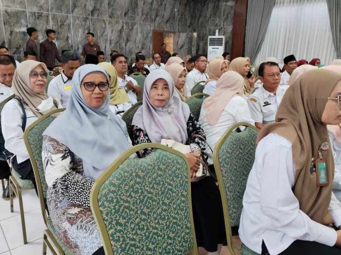 Kepala MIN 4 Batang Hari Hadiri Sosialisasi Gerakan Literasi di Rumah Dinas Bupati