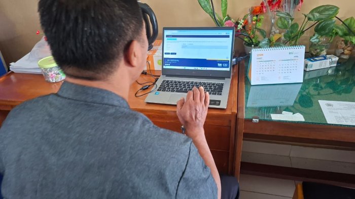 Staf TU Yusuf Lakukan Pengisian Data pada Aplikasi Coretax Staf TU Yusuf Lakukan Pengisian Data pada Aplikasi Coretax