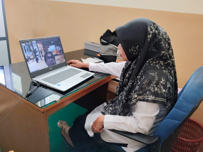 Kepala MIN 4 Batang Hari Ikuti Zoom Meeting Persiapan Tes Kemampuan Akademik 2025 Kepala MIN 4 Batang Hari Ikuti Zoom Meeting Persiapan Tes Kemampuan Akademik 2025