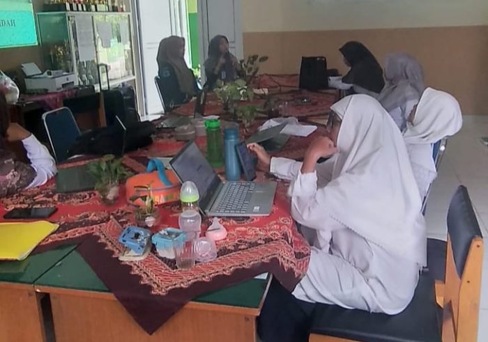MIN 4 Batang Hari Terima Kunjungan Yayasan Kanker