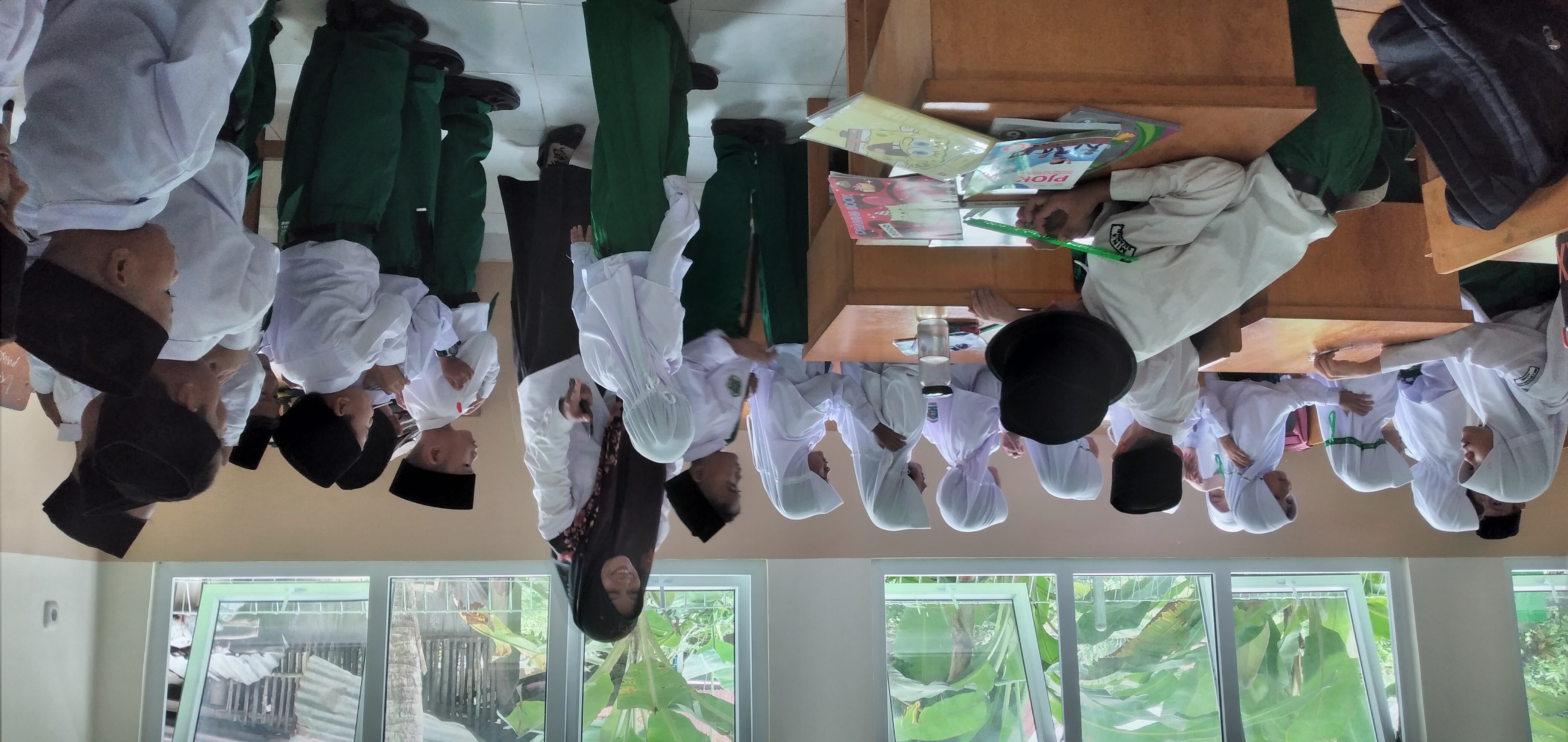 Momen MATSAMA Berkesan: Siswa Kelas I Kunjungi Kelas VI