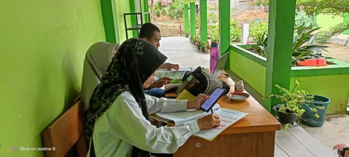 Pengisian Absen Manual di Lingkungan Madrasah