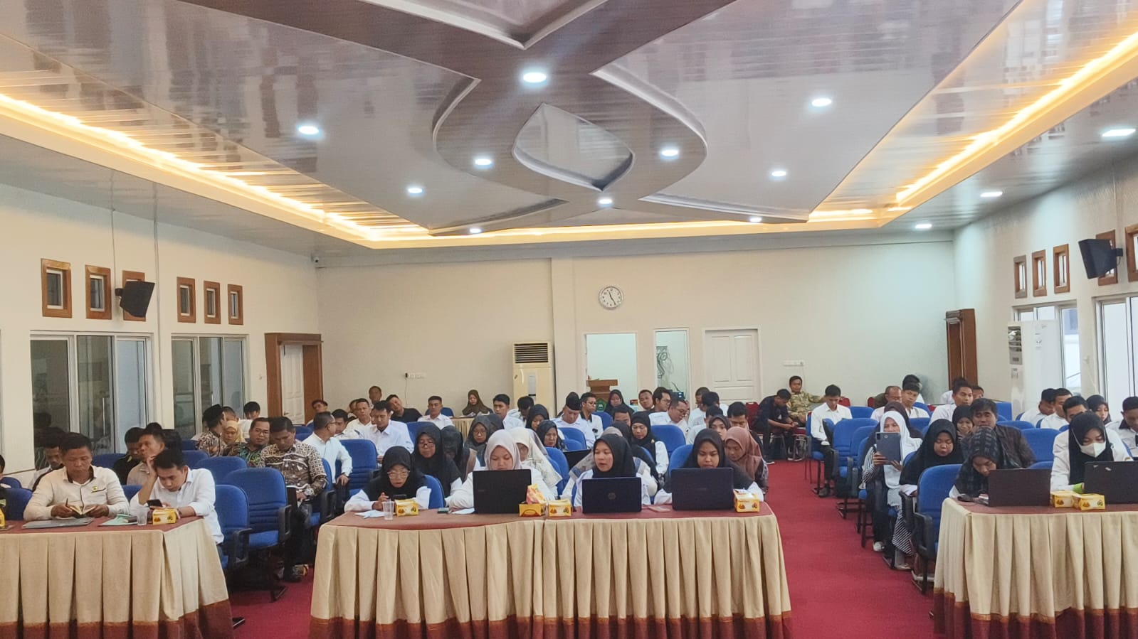 Revolusi Digital Madrasah: Peluncuran Website Terbaru di Bimtek Kemenag Jambi Revolusi Digital Madrasah: Peluncuran Website Terbaru di Bimtek Kemenag Jambi