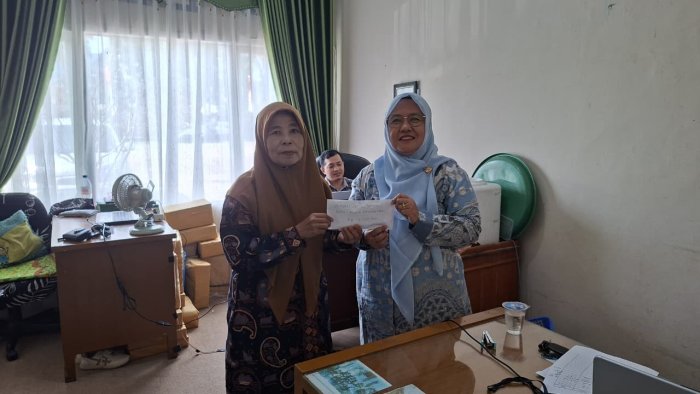 Penyerahan Donasi Aksi Peduli Banjir dan Tanah Longsor ke Kantor Kemenag Batang Hari