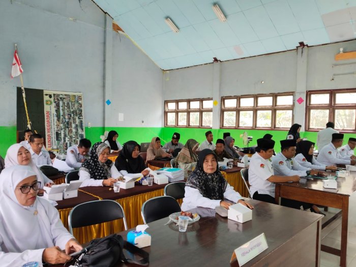 Kepala Madrasah Hadiri Rapat Tim Monitoring dan Evaluasi Penggunaan Dana BOS Tahun 2025