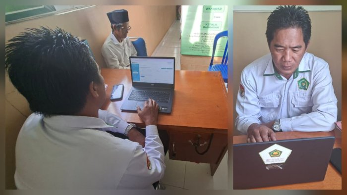 Staf TU Yusuf Lakukan Pemutakhiran Data Guru pada Aplikasi EMIS GTK