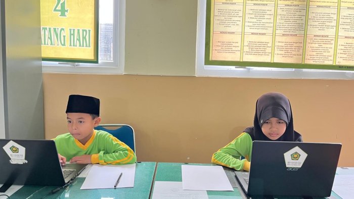 Dua Siswa MIN 4 Batang Hari Ikuti Uji Coba OMI Tingkat Provinsi Mapel IPAS dan MTK