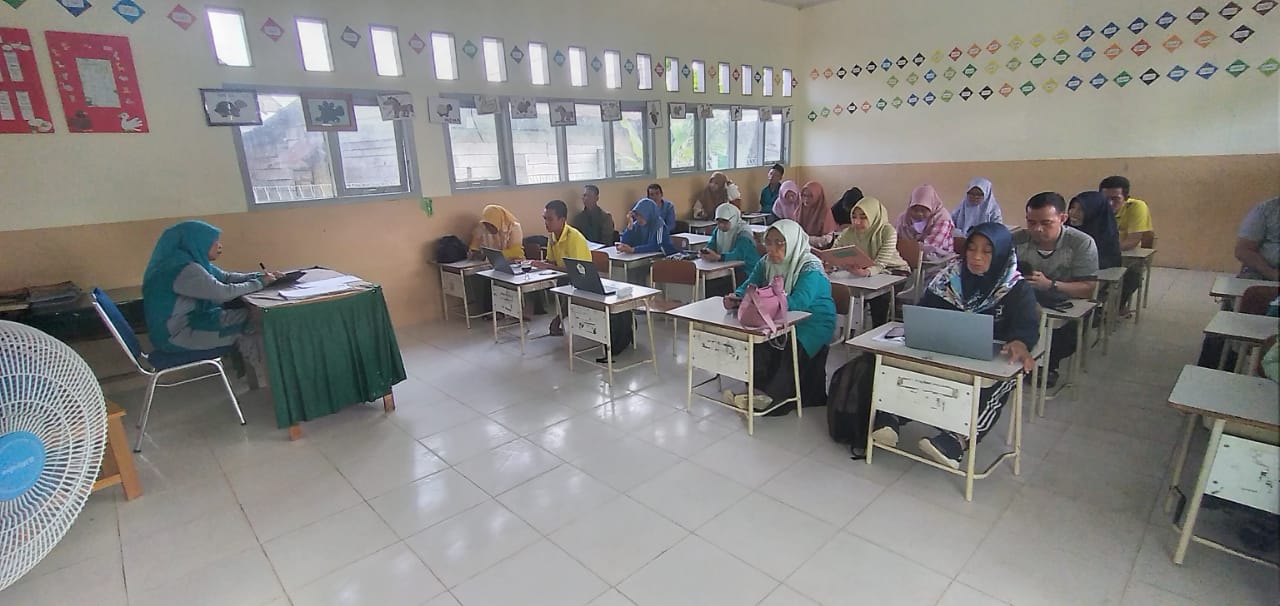 Seluruh Siswa Kelas 6 MIN 4 Batang Hari Dinyatakan Lulus 100%