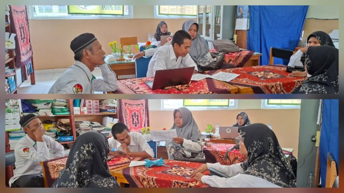 Kepala Madrasah Bersama Guru dan Staf TU Bahas Pengelolaan Aplikasi EMIS
