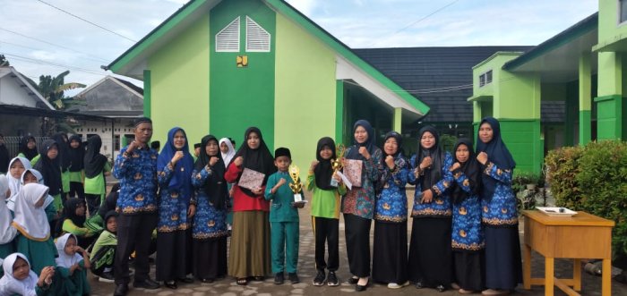 Madrasah Berikan Reward kepada Siswa Berprestasi dalam OMI 2025