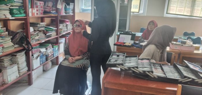 MIN 4 Batang Hari Terima Kunjungan dari Optik Saudara Bagan Pete Jambi