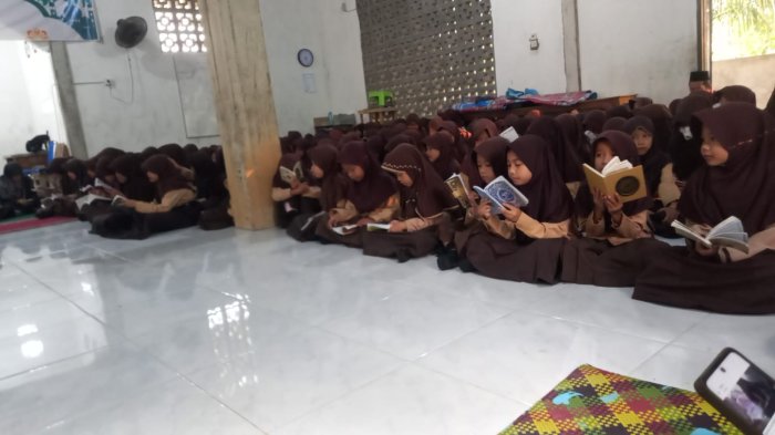 MIN 4 Batanghari Gelar Yasinan Rutin Setiap Jumat Pagi